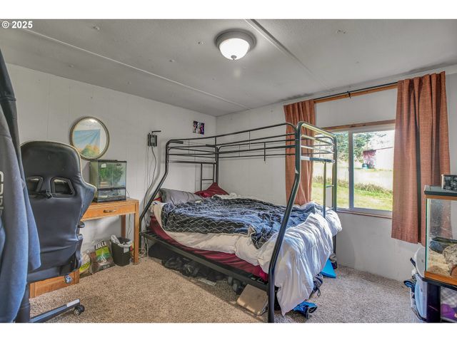 73859 CEDAR GROVE Dr, Clatskanie, OR 97016