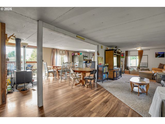 73859 CEDAR GROVE Dr, Clatskanie, OR 97016