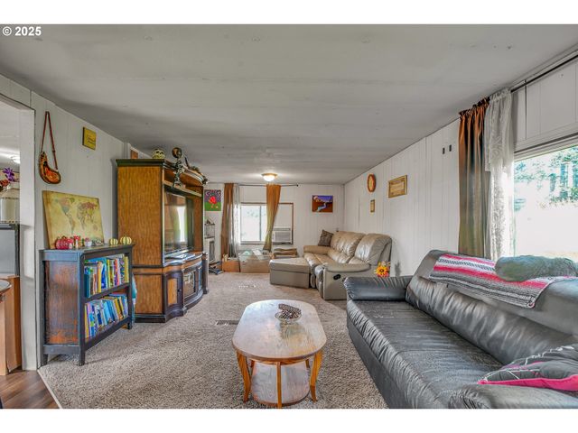 73859 CEDAR GROVE Dr, Clatskanie, OR 97016