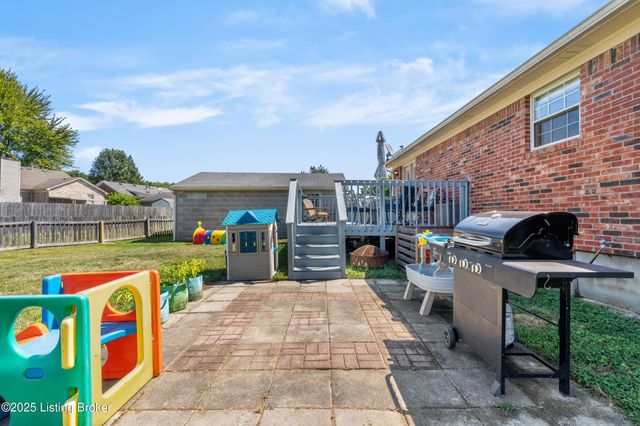 5705 Bartview Ct, Louisville, KY 40229