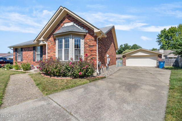 5705 Bartview Ct, Louisville, KY 40229