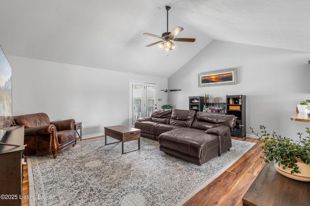 5705 Bartview Ct, Louisville, KY 40229