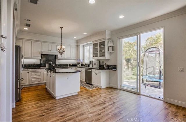 26852 Cottonwood Court, Valencia, CA 91381