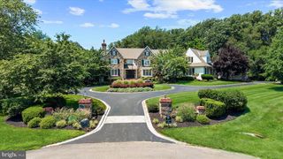 9 CENTRE CT, Wilmington, DE 19807
