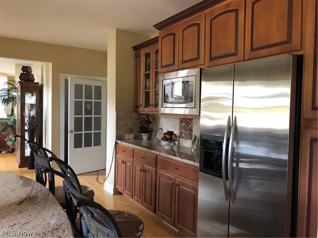 5168 Roxanne Lane, Brunswick, OH 44212
