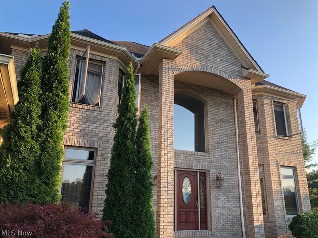 5168 Roxanne Lane, Brunswick, OH 44212