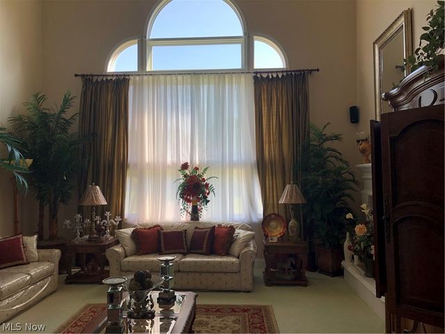 5168 Roxanne Lane, Brunswick, OH 44212