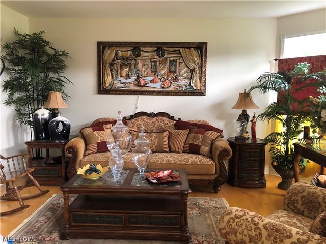 5168 Roxanne Lane, Brunswick, OH 44212