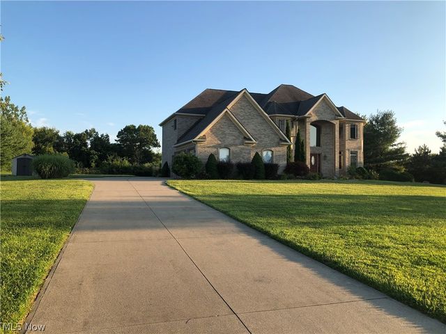 5168 Roxanne Lane, Brunswick, OH 44212