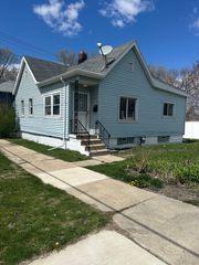 367 E Locust Street, Kankakee, IL 60901
