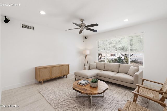 1553 W PLANA Avenue, Mesa, AZ 85202