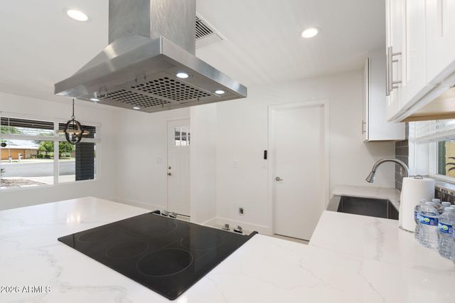 1553 W PLANA Avenue, Mesa, AZ 85202