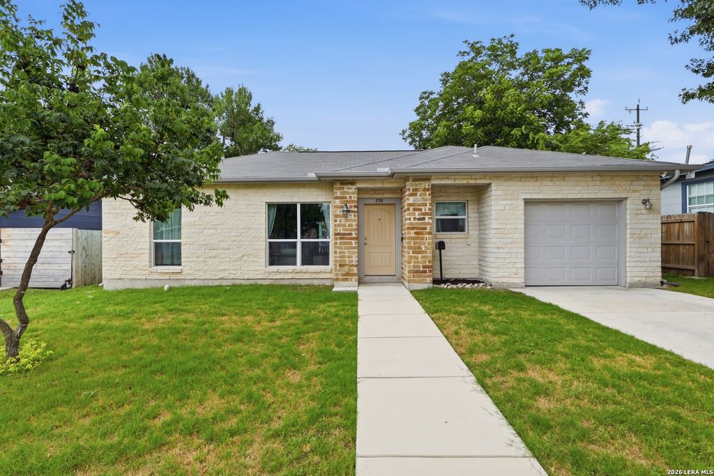 250 Englewood Dr, San Antonio, TX 78213