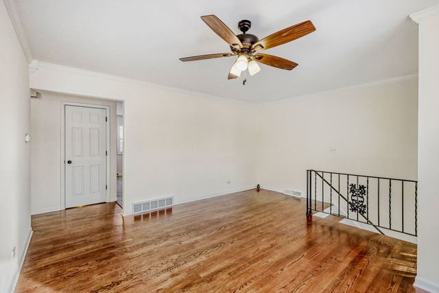 1630 Maple Lane, Elgin, IL 60123