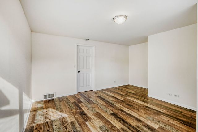 1630 Maple Lane, Elgin, IL 60123