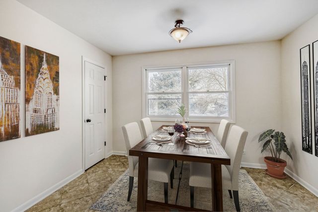 1630 Maple Lane, Elgin, IL 60123