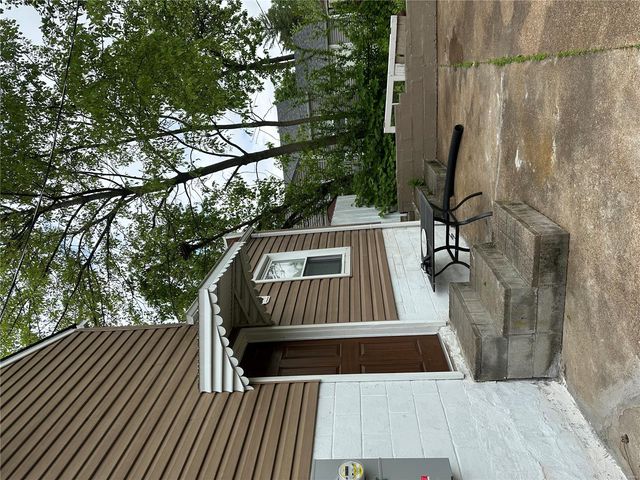 10235 Saint Anthony Lane, St Ann, MO 63074