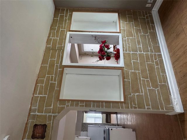 10235 Saint Anthony Lane, St Ann, MO 63074