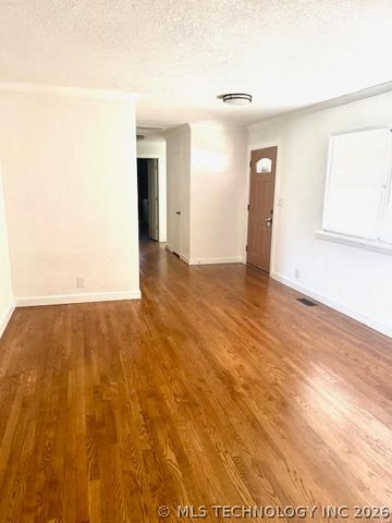 4747 S Santa Fe Avenue, Tulsa, OK 74107