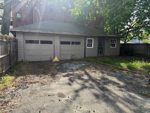 4231 Southern Boulevard, Youngstown, OH 44512