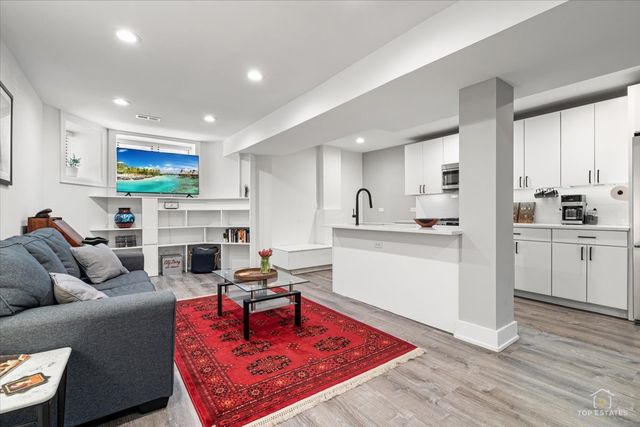 3432 W Belden Avenue G, Chicago, IL 60647