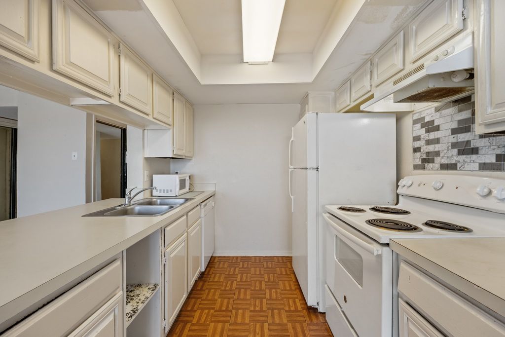 4460 Chaha Road 205, Garland, TX 75043