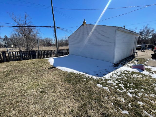 19312 DANBURY Street, Detroit, MI 48203