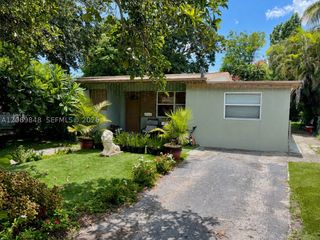 6024 Dewey St, Hollywood, FL 33023