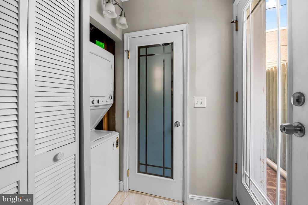 Image 14 of property listing at 3134 ELLIOTT ST, Baltimore, MD 21224