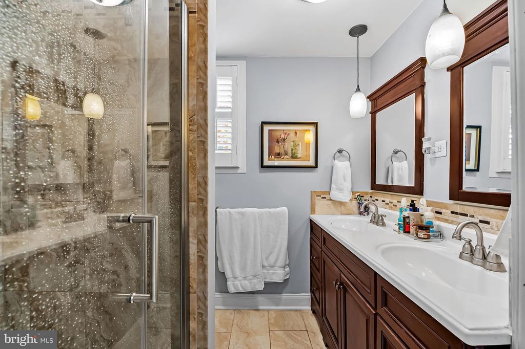 Image 15 of property listing at 3134 ELLIOTT ST, Baltimore, MD 21224