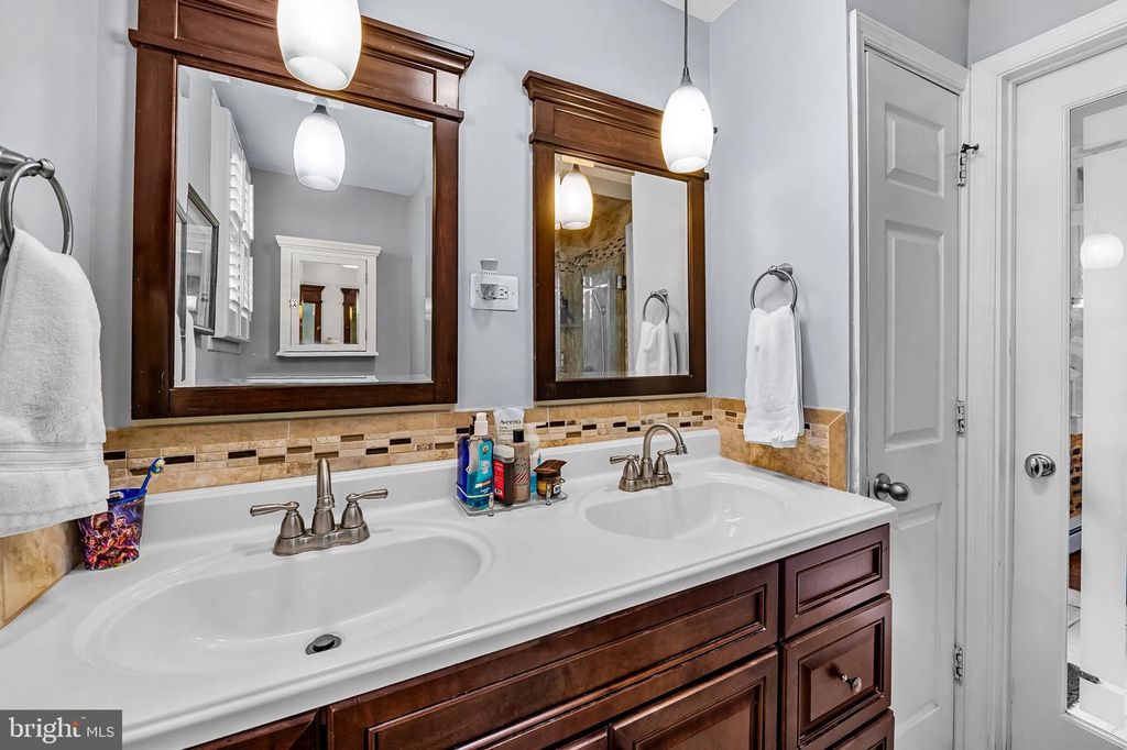 Image 16 of property listing at 3134 ELLIOTT ST, Baltimore, MD 21224