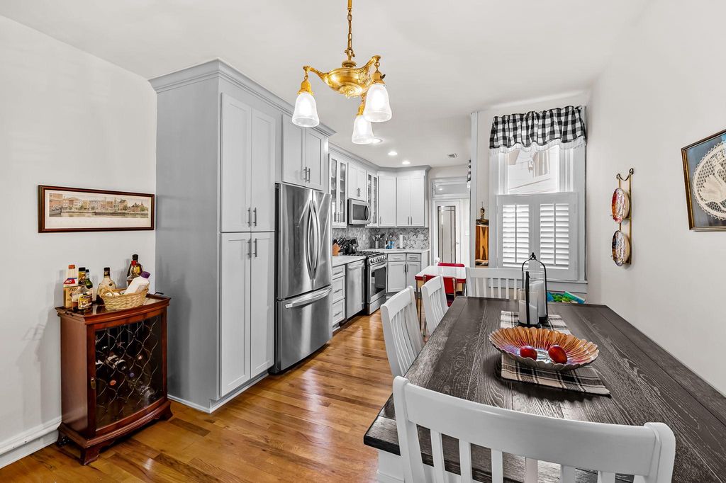 Image 10 of property listing at 3134 ELLIOTT ST, Baltimore, MD 21224