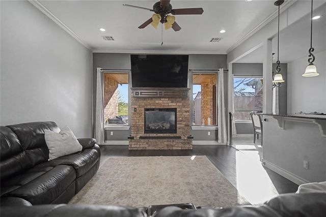 11912 W Wickford Place, Yukon, OK 73099