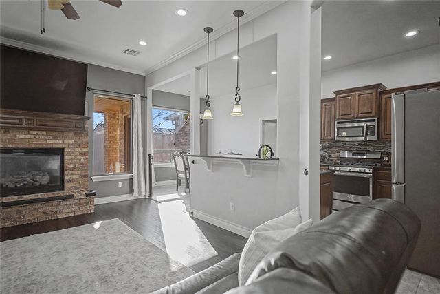 11912 W Wickford Place, Yukon, OK 73099