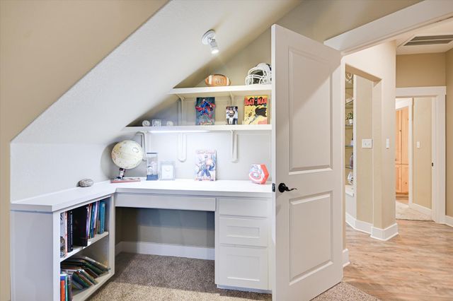 8305 OZARK DR, San Marcos, TX 78666