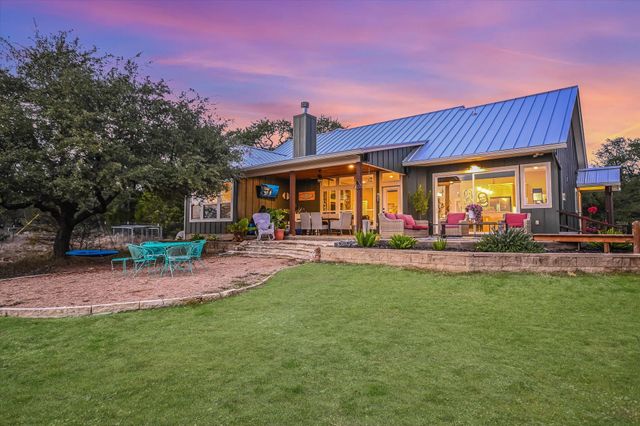 8305 OZARK DR, San Marcos, TX 78666