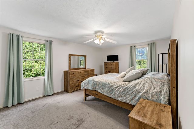 2105 Pendleton Dr, Monroeville, PA 15146