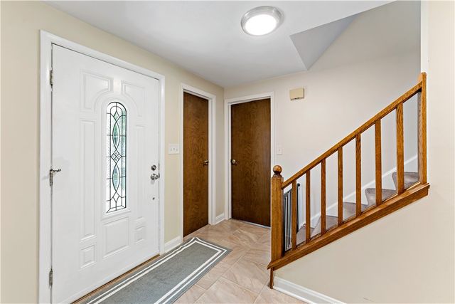 2105 Pendleton Dr, Monroeville, PA 15146