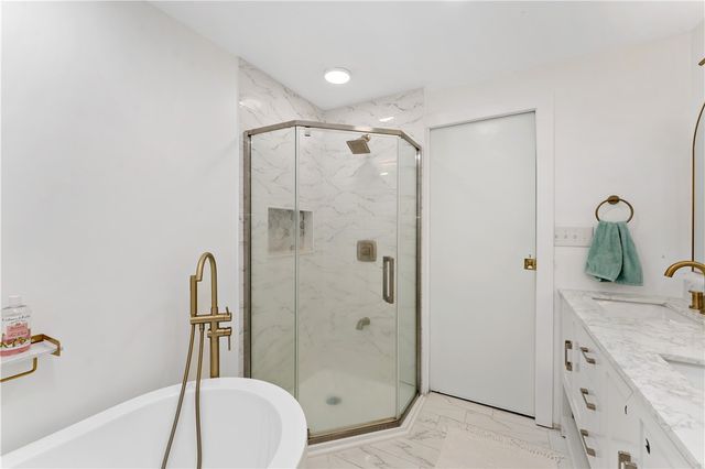 2105 Pendleton Dr, Monroeville, PA 15146