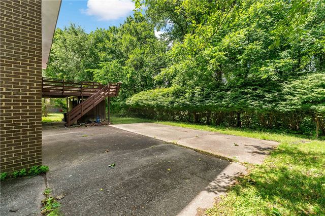 2105 Pendleton Dr, Monroeville, PA 15146