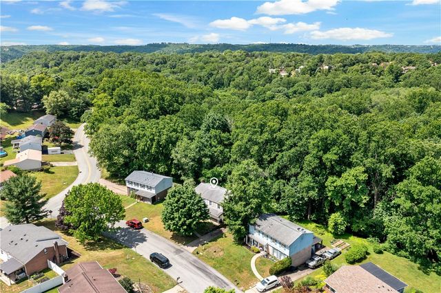 2105 Pendleton Dr, Monroeville, PA 15146