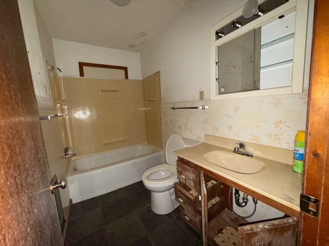 126 Dunn Rd, Leoma, TN 38468