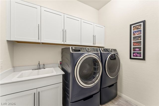 6033 Bugsy Street, North Las Vegas, NV 89081