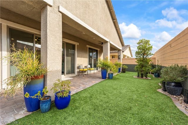 6033 Bugsy Street, North Las Vegas, NV 89081