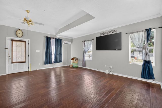 7420 Shotwell Street, Houston, TX 77028