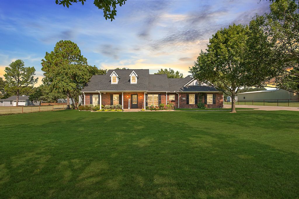 260 Beasley Road, Crandall, TX 75159