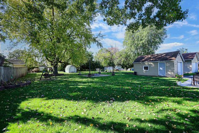 831 W GROVE STREET, Appleton, WI 54915