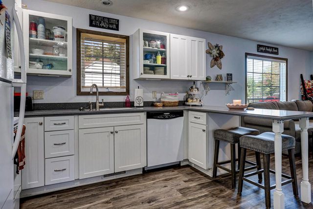 831 W GROVE STREET, Appleton, WI 54915