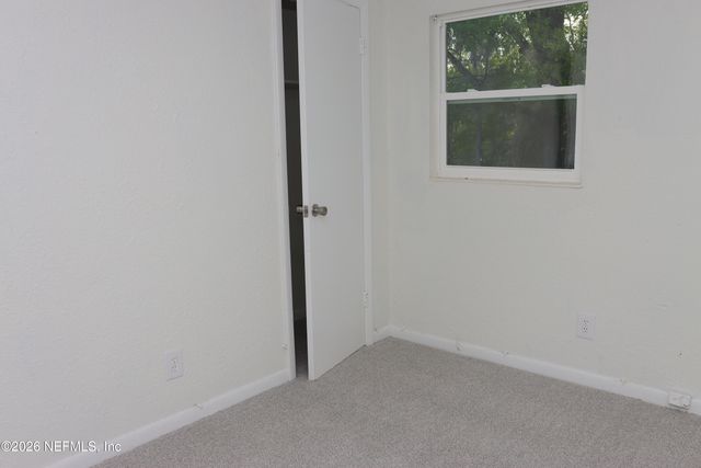 8424 LINCREST Drive W, Jacksonville, FL 32208
