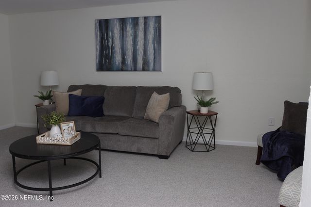 8424 LINCREST Drive W, Jacksonville, FL 32208